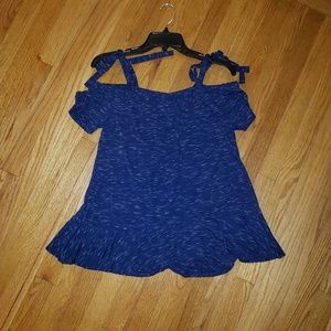 ANA cold shoulder top sz S (runs  Large)NWOT